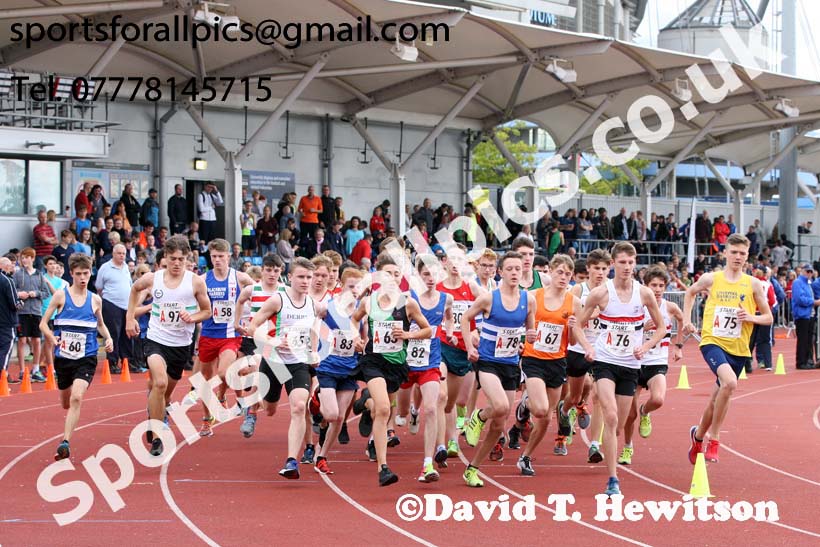Mens under-17s 3 stage relay, Northern Senior 6 and 4 and Junior Stage Road Relays, SportsCity, Manchester. Photo:  David T. Hewitson/Sports for All Pics